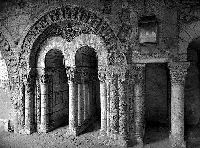 Topette! + Les arcades de l'ancienne abbaye de Saint Aubin